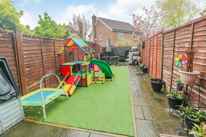 45 Sheldon Close