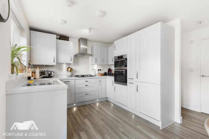 25 Plover Crescent